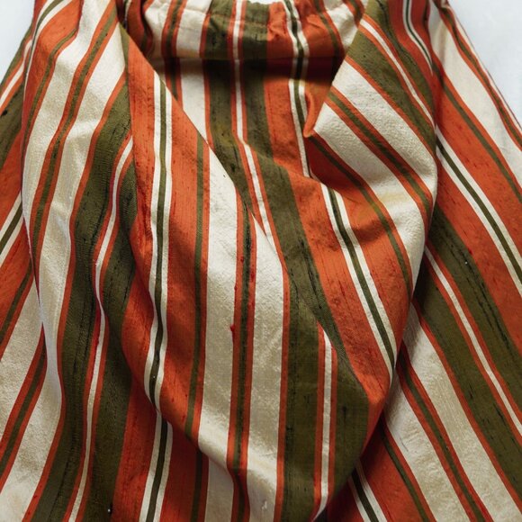 MayaBags Hand-Embroidered Bird of Paradise Bamboo Handle Tote Bag‎ - Picture 2 of 10